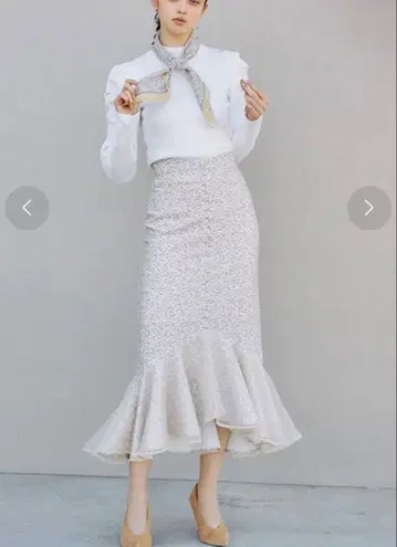 eimy Daisy Flower 시어 레이어드 머메이드 스커트