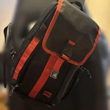 블랙과 오렌지 디 백