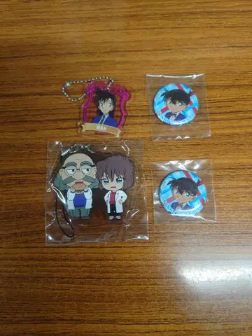 명탐정 코난 굿즈 캐릭터 굿즈 세트 (키링, 배지, 카드)