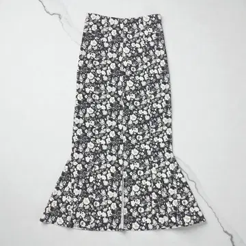 ROYAL PARTY 로얄 파티 패턴 스트레치 머메이드 스커트