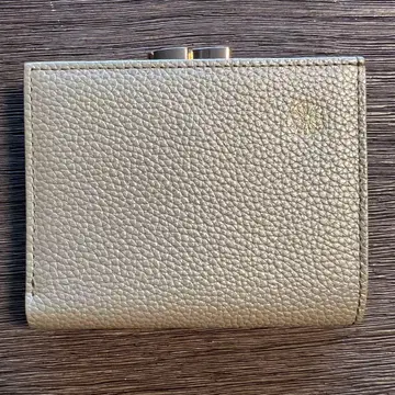 황거 매점 샴페인 골드 가죽 접이식 지갑