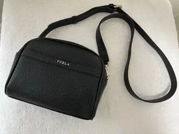 FURLA 블랙 숄더백