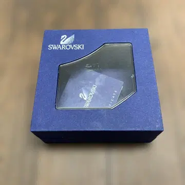 Swarovski 리본 디자인 귀걸이 인증서 포함