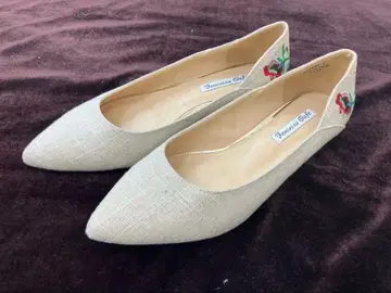 페미닌 카페 꽃무늬 자수 베이지 스틸레토 펌프스