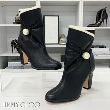 지미추 Bethanie 가죽 무스탕 펄 숏부츠