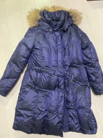 아기를 안은 채로 입을 수 있는 꼼므 다운 자켓