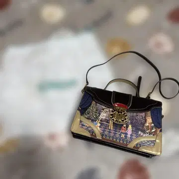 [미사용 새상품] SONOVI 숄더백 (호두까기 인형)