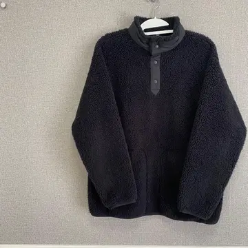 [ 콜라보 ] 유니클로 UNIQLO 화이트 마운티니어링 플리스 콜라보