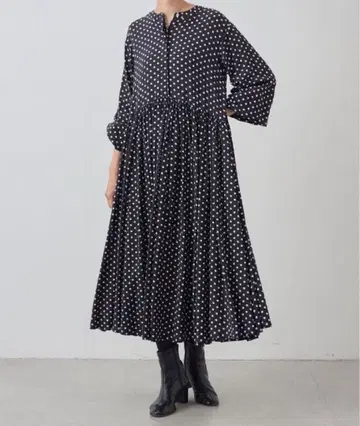 BEARDSLEY(비어즐리) 도트 개더 원피스