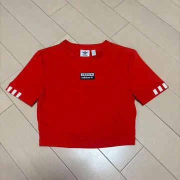 adidas 크롭 T셔츠 XS 레드