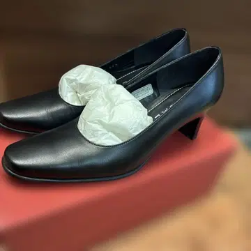 리갈 블랙 펌프스 22.5