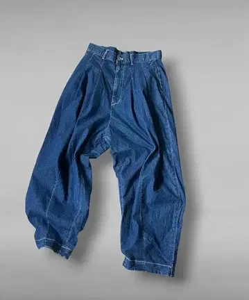 [새상품급] Lui's 볼륨 실루엣 와이드 데님 팬츠