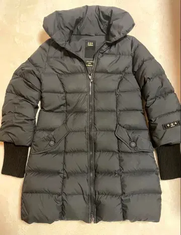 타트라스 x 로즈버드 블랙 다운 코트