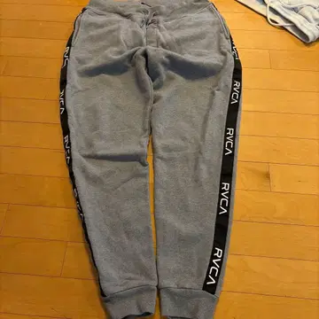 RVCA 그레이 조거 팬츠