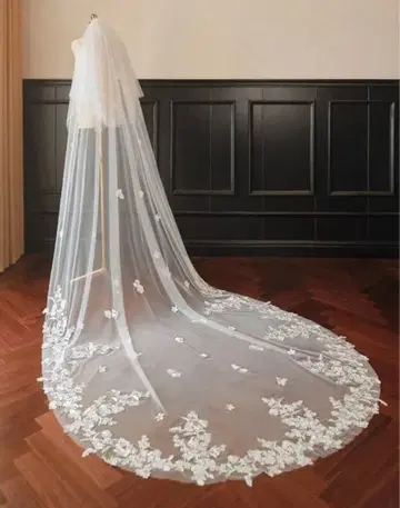 화이트 자수 롱 웨딩 베일