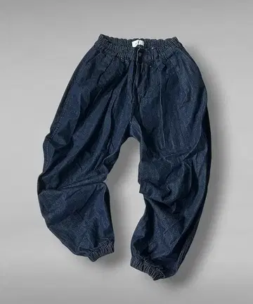 [새상품급] natto 루즈 실루엣 데님 팬츠 인디고