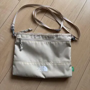 THE NORTH FACE 베이지 숄더백 사코슈