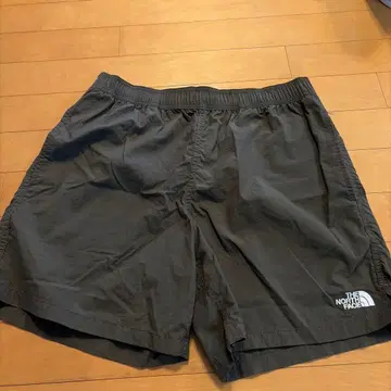 THE NORTH FACE 카키 숏팬츠