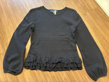 프릴 장식 블랙 긴팔 니트