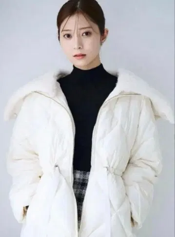 CELFORD 퍼 카라 부착 퀼팅 숏코트 셀포드 다운