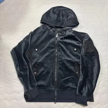 PILUIGUALE3 후드 부착 후드티