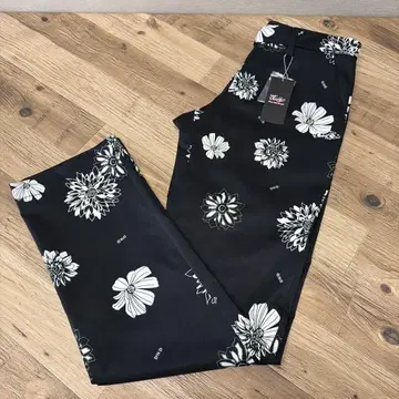 미사용 새상품 댄스 위드 드래곤 팬츠 사이즈:2 [ M ]