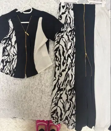 d.i.a 상하의 세트