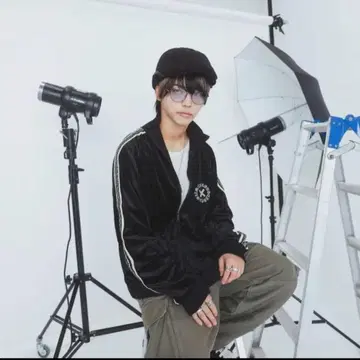 CHRONOIZM 트랙 재킷 [ BLACK ] M 사이즈