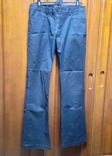 B.P.N 밑단 지퍼 블랙 슬랙스