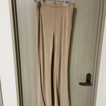 룰루레몬 Drapey Softstreme 플레어 팬츠 M 베이지 M