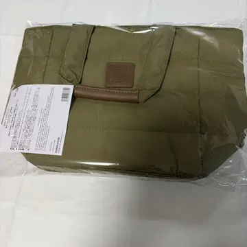 올리브색 퀼팅 토트백 중형