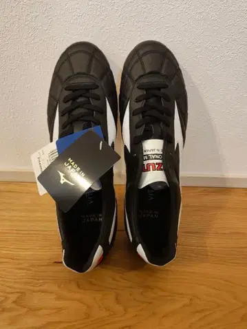 모렐리아 2 크로스 스티치 블랙 블랙