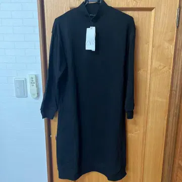 새상품 ZARA 블랙 티셔츠 원피스 긴팔 S