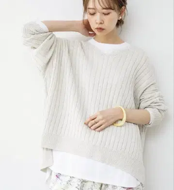 IENA 아이보리 V넥 니트