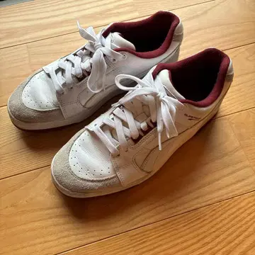 푸마 화이트/버건디 스니커즈