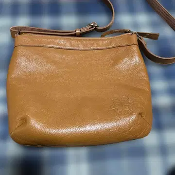 다코타 숄더백 클래식 푸