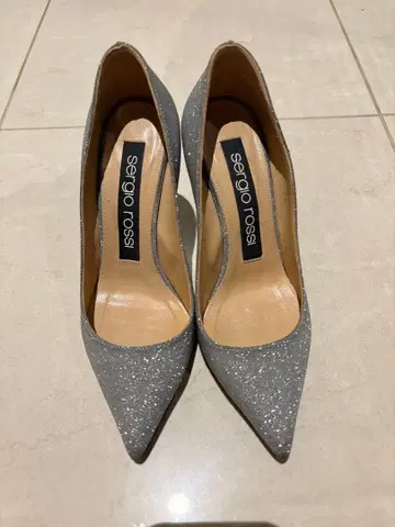 세르지오 로시 실버 글리터 펌프스