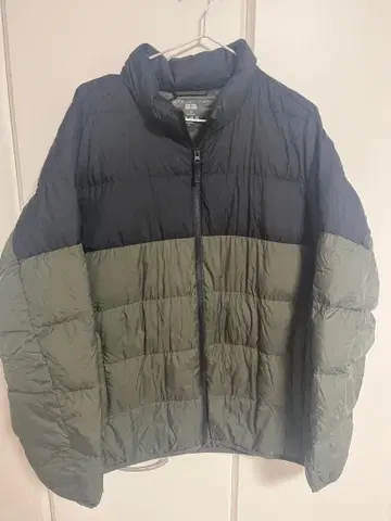 UNIQLO 울트라 라이트 다운 XL 블랙/카키