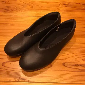 무인양품 블랙 플랫슈즈