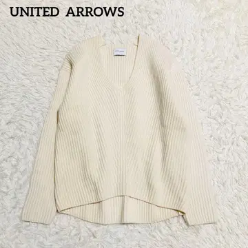 유나이티드 애로우즈 고급 울 100% 자연스러운 하찌 니트 화이트