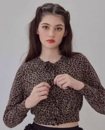 Treat Urself 로즈 플라워 모티브 가디건