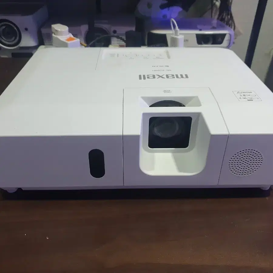 Maxell 5000 ANSI Lumens Full HD Projector