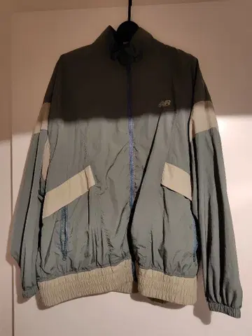 뉴발란스 나일론 자켓 그레이