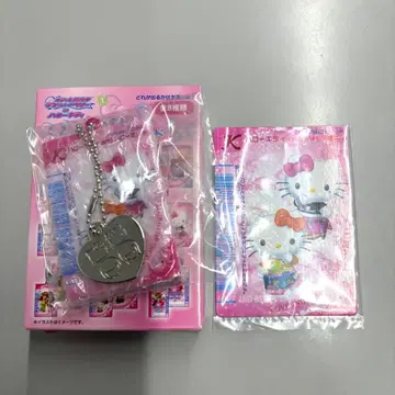 [ 새상품 ] 산리오 러브베리 시크릿 참 헬로키티