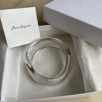 마메 쿠로고시 유리 놋쇠 뱅글