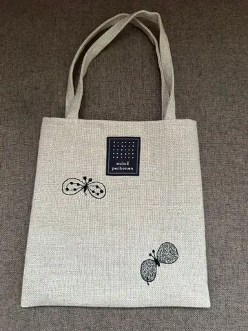 미나 페르호넨 나비 자수 토트백