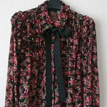 ZARA 꽃무늬 프릴 블라우스