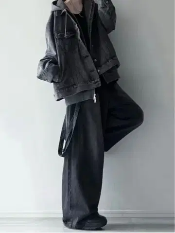 LILL 와이드 실루엣 빈티지 라이크 데님 자켓