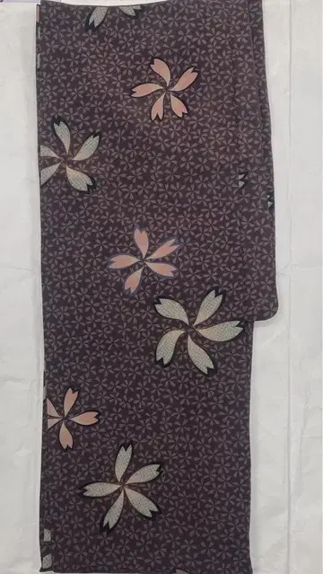 세탁 가능한 이중 기모노 팥색 꽃무늬