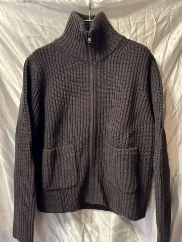 [유니클로 U] 짧은 기장 지퍼 니트 브라운 램 블렌드 집업 자켓